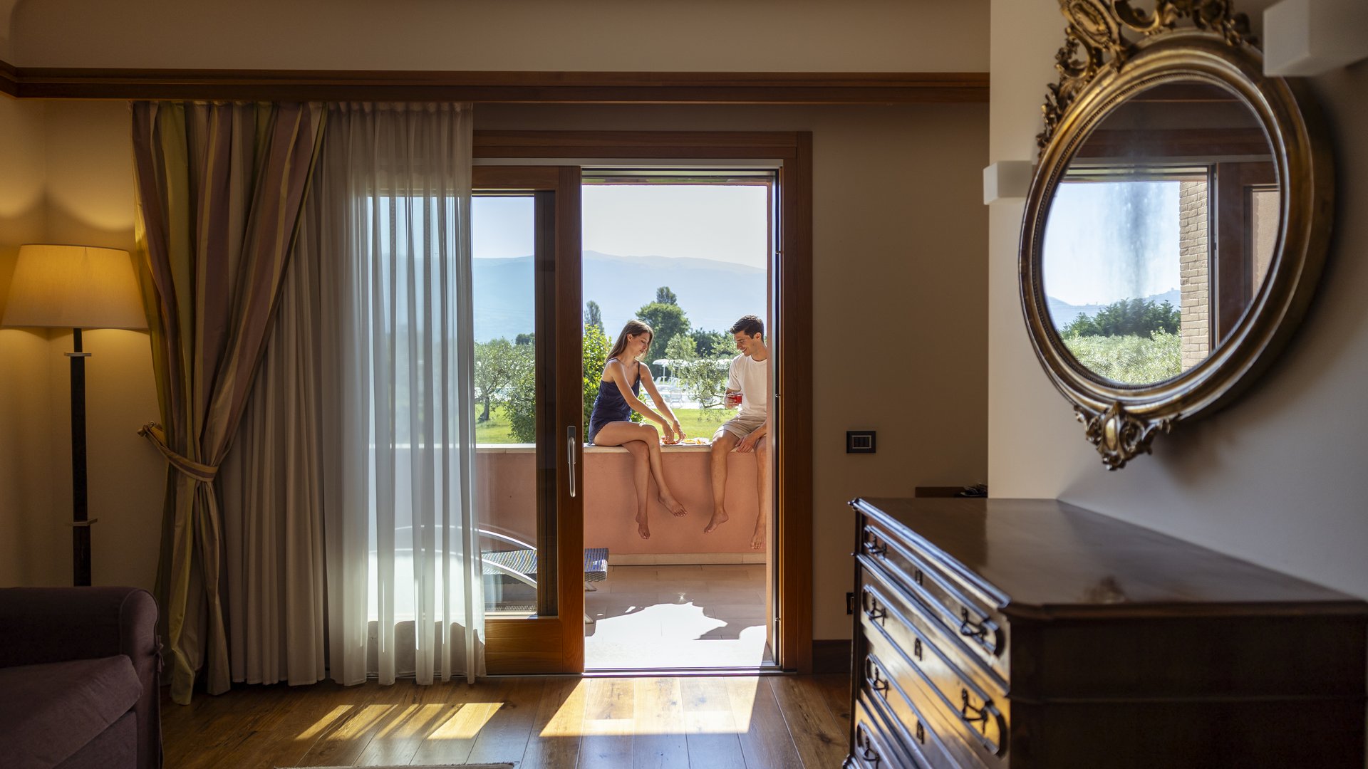 Gift Voucher Idee Regalo Festa della Mamma e anniversari dalla SPA benessere ai massaggi con cena. Gift Voucher Idee Regalo Festa della Mamma e anniversari dalla SPA benessere ai massaggi con cena.